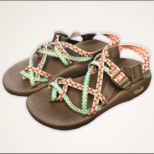 Chaco Sandals ZX2 Dolman Pine Sport Like New Turquoise White and Pink Size 8